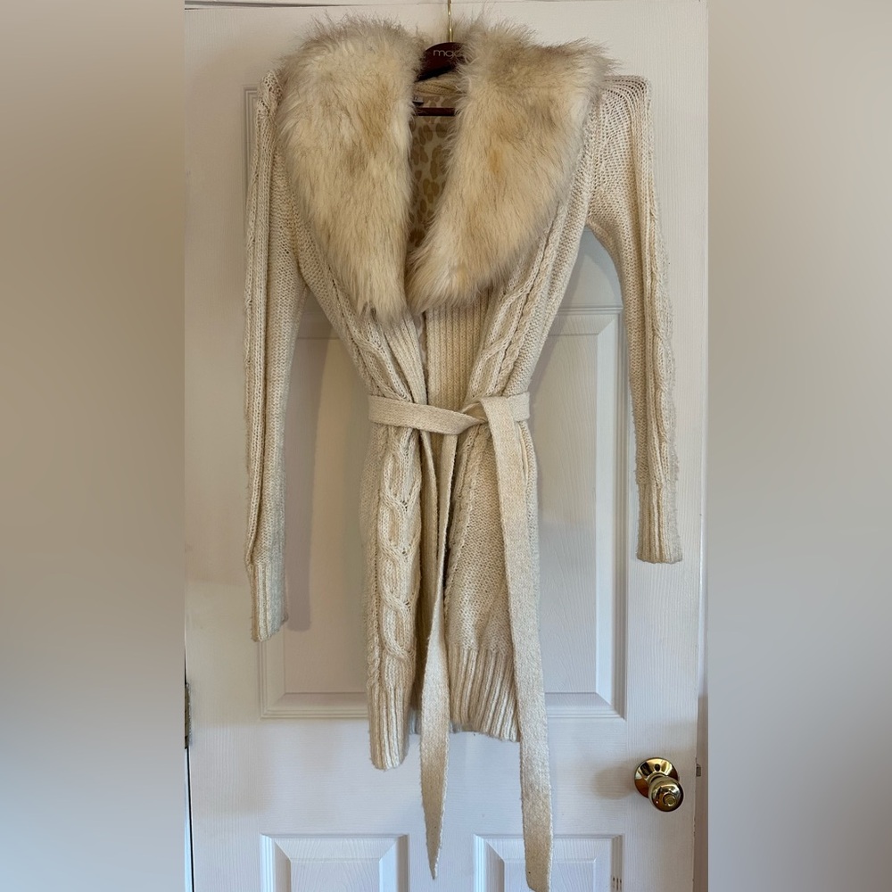 Jennifer Lopez Cream & Gold Faux Fur Cardigan Sweater (long)